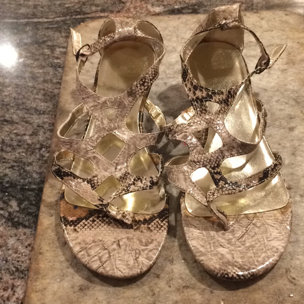 Brown/beige size 8M snakeskin design sandals.